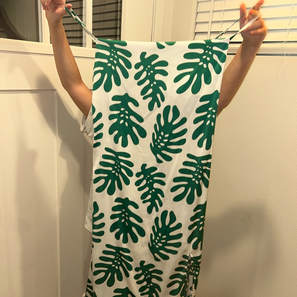 Forever 21 Green Leaf Print Fabric